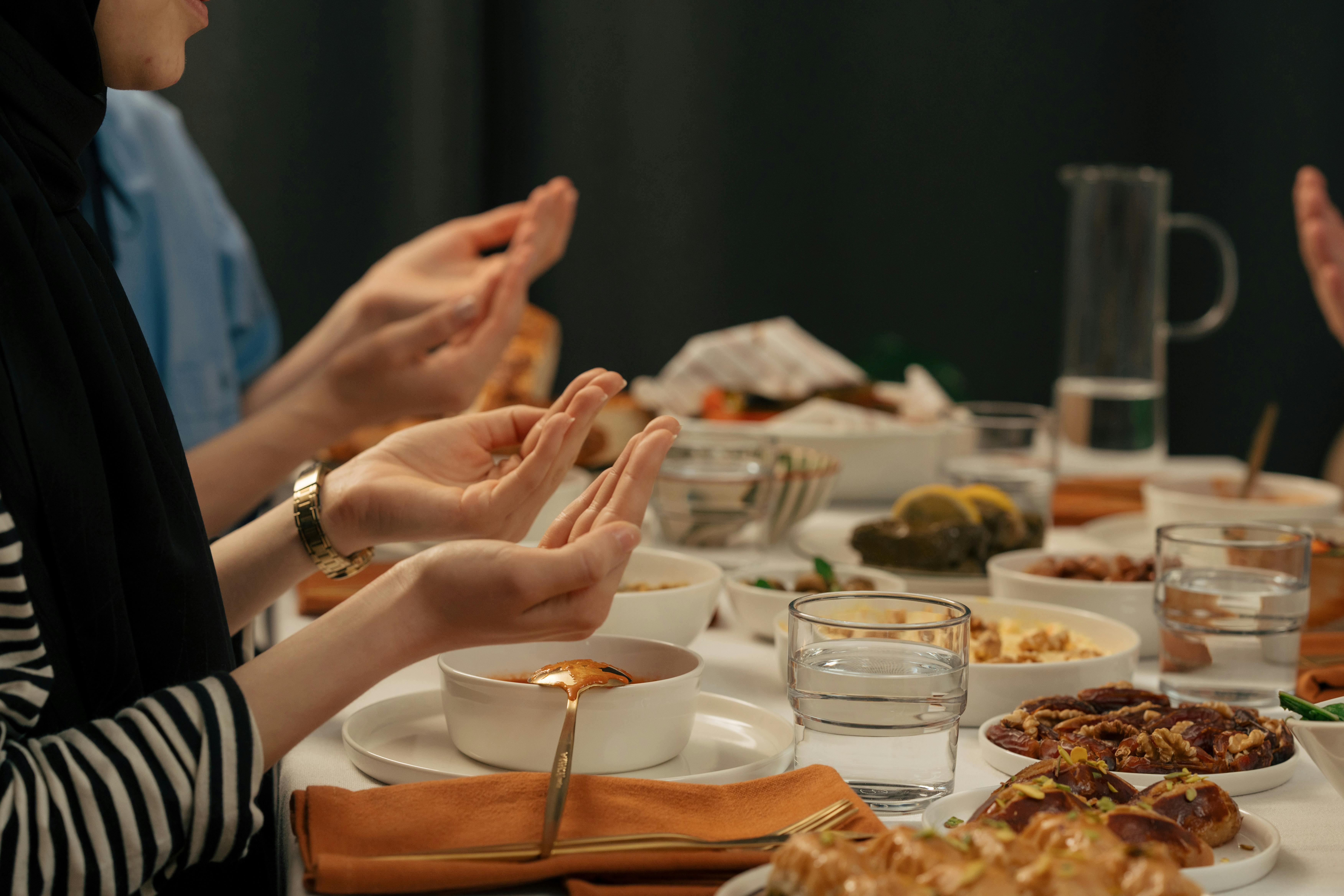 Iftar at a Majlis picture