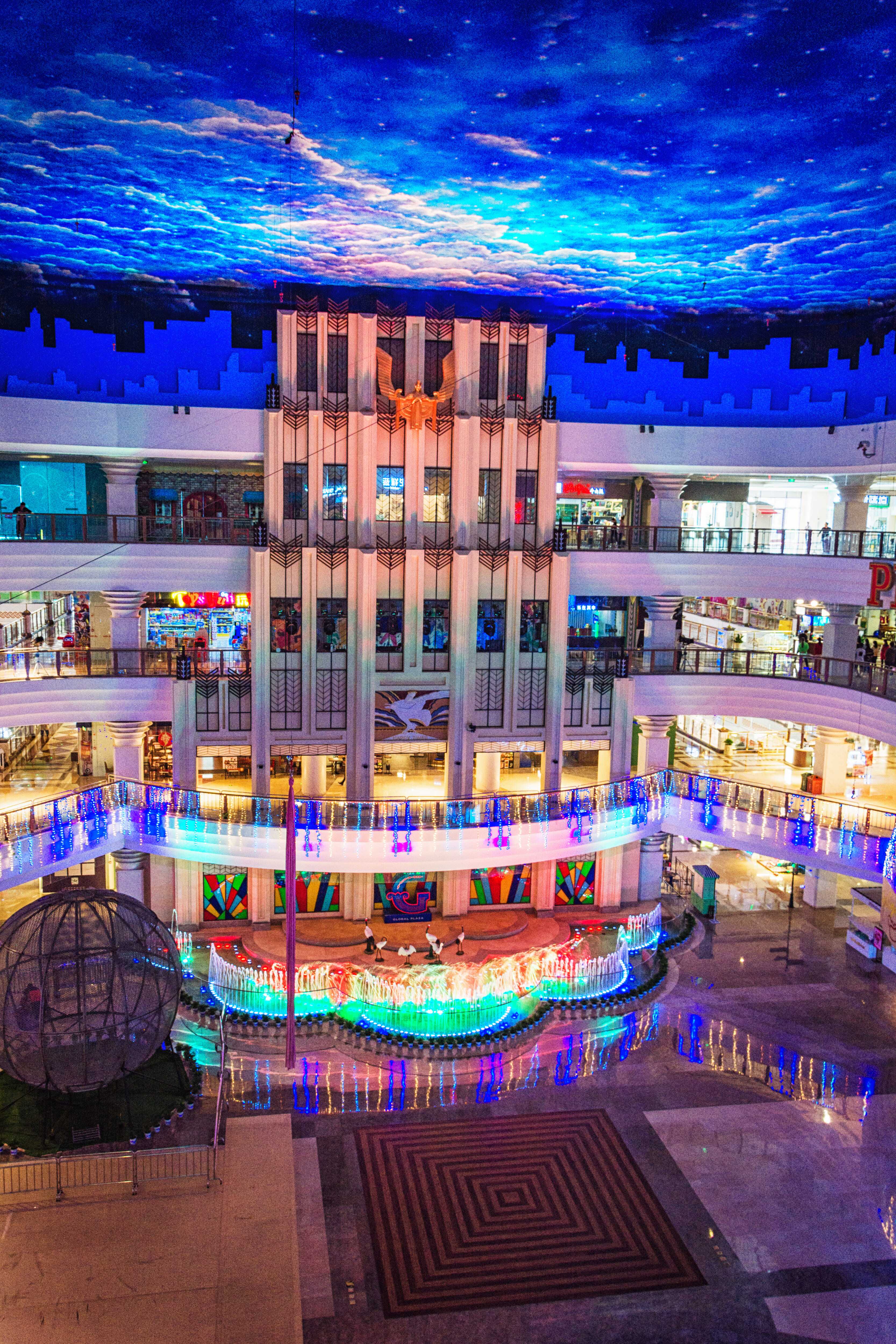 dubai mall at night