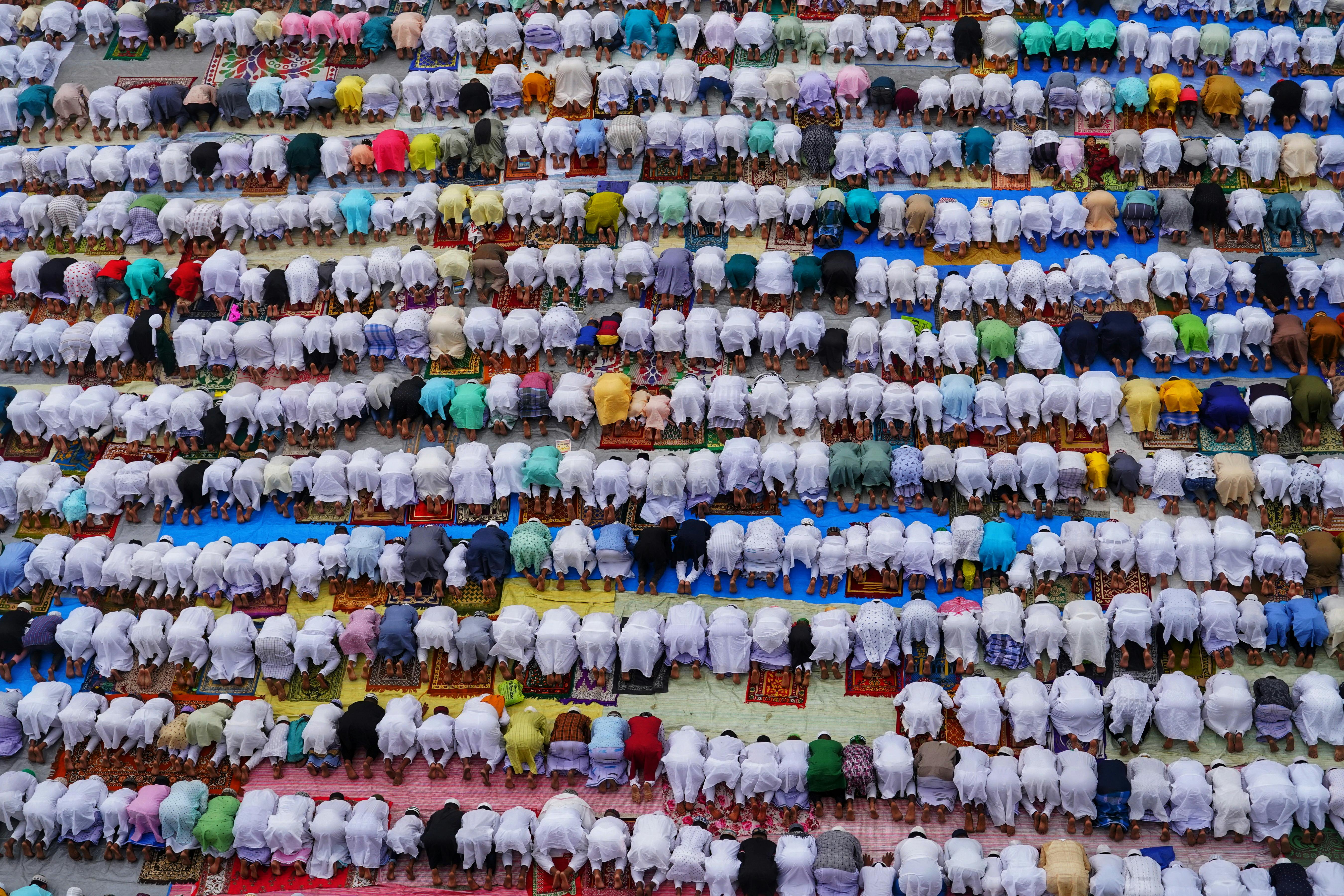 Muslim people reading nawaj taken drone shot from above