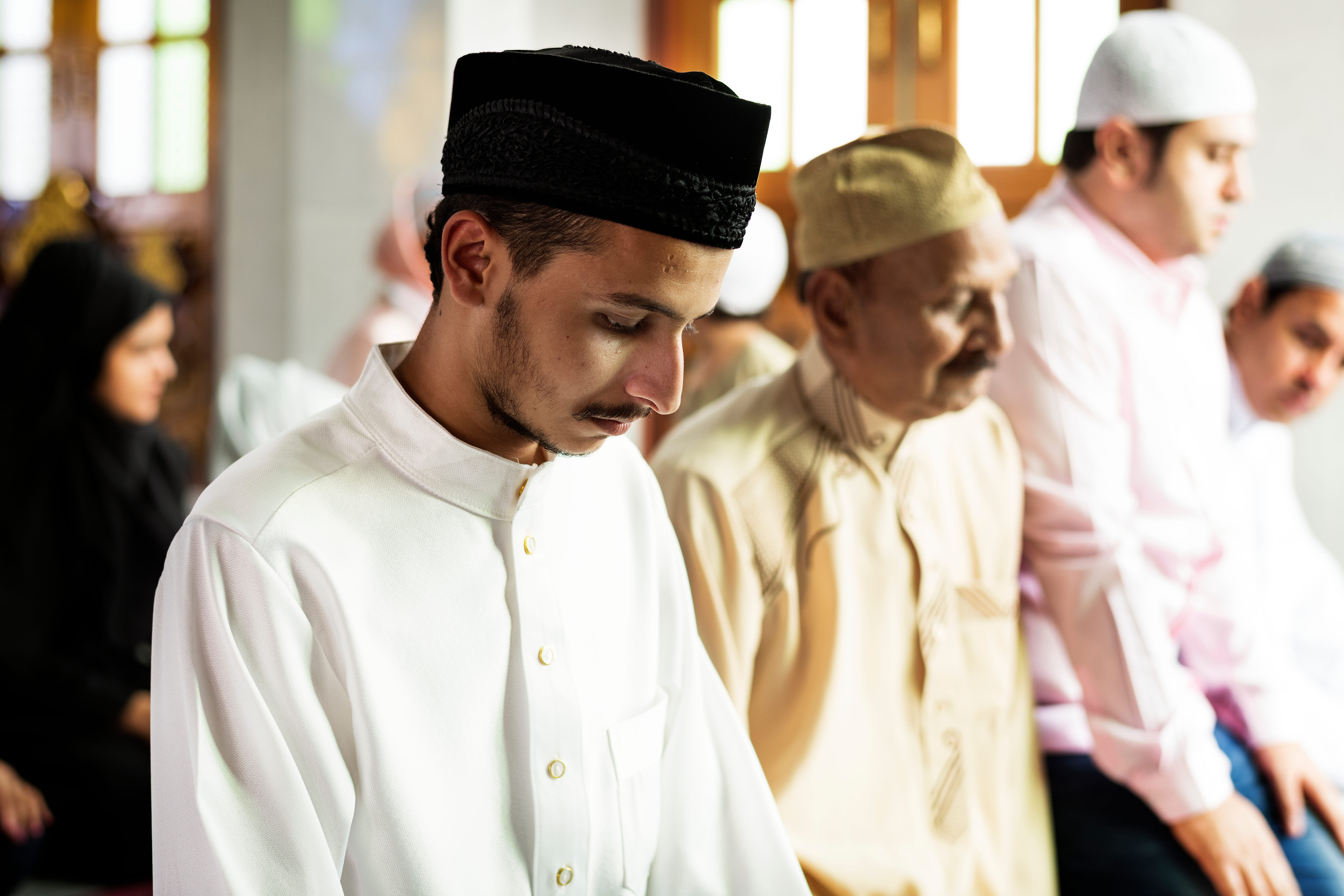 muslim-prayers-tashahhud-posture