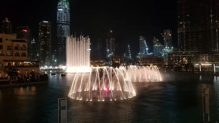 dubai fountain show
