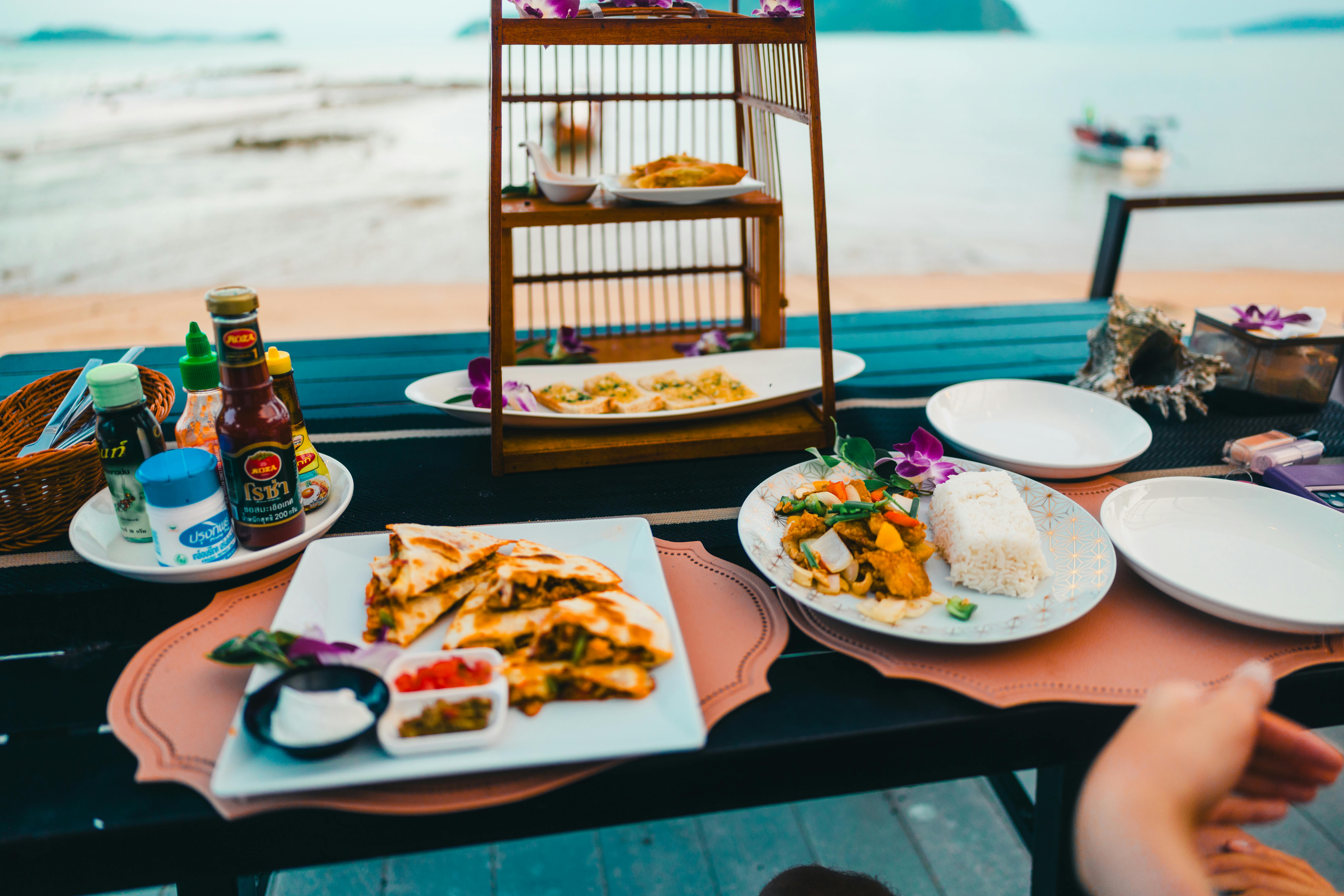 Dubai lunch time